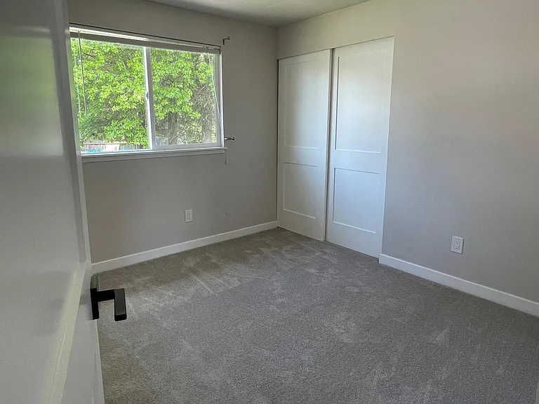 11304 SE 215th St — Photo 16