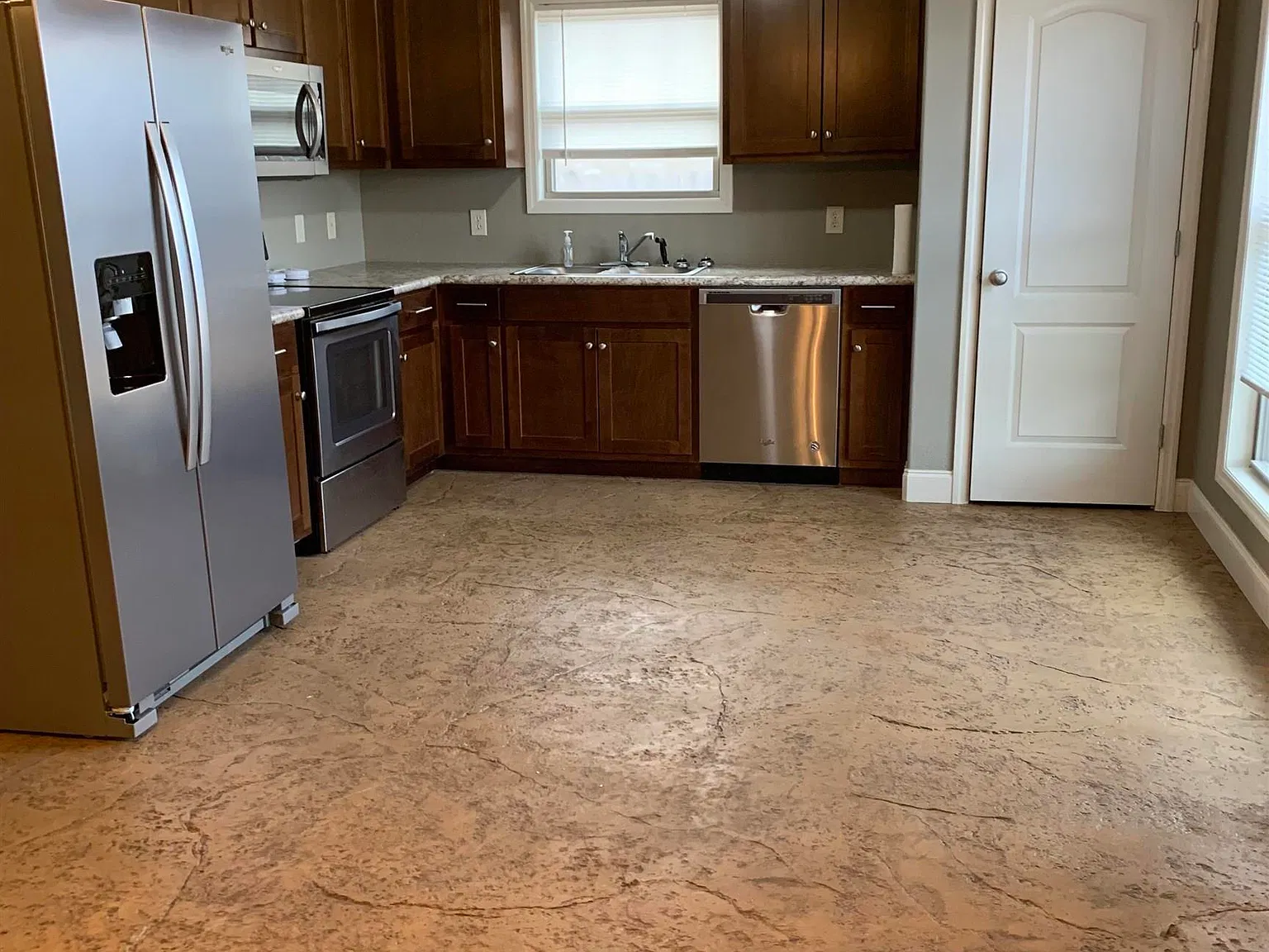 2 bed, 2.0 bath, 1145 sqft, $1,300 — Photo 3