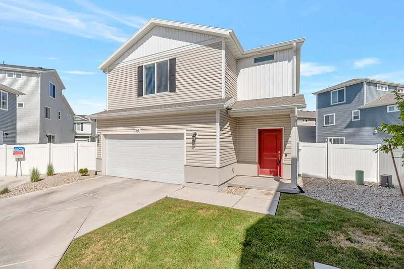 3 bed, 2.5 bath, 1442 sqft, $2,300 — Photo 3