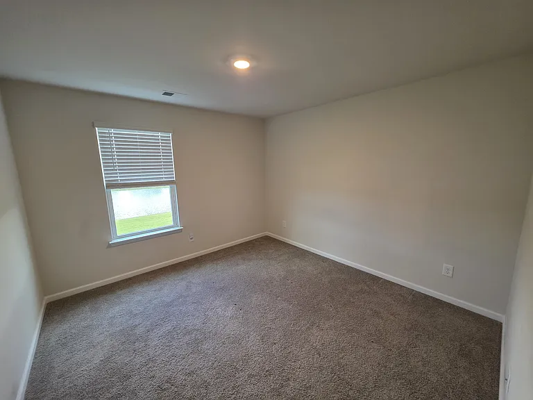239 Londonshire Dr — Photo 25