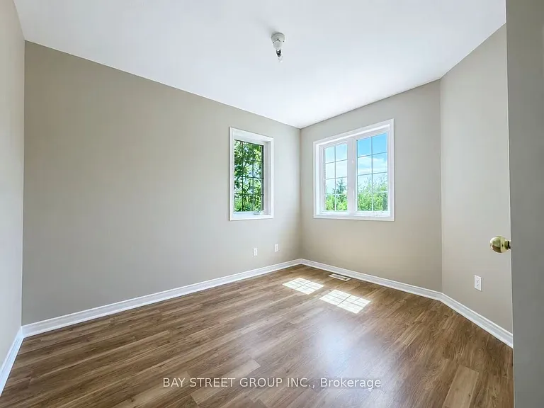 3168 Cabano Cres — Photo 26