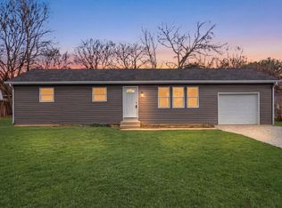 1103 E Lake St, Knox, IN