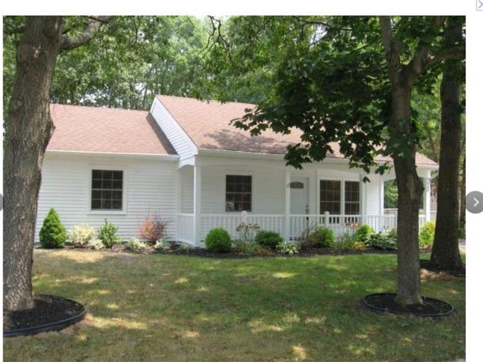 20 Ravenwood Blvd