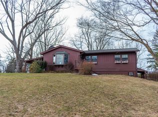 14 Conklin Hill Rd, Pleasant Valley, NY 12569