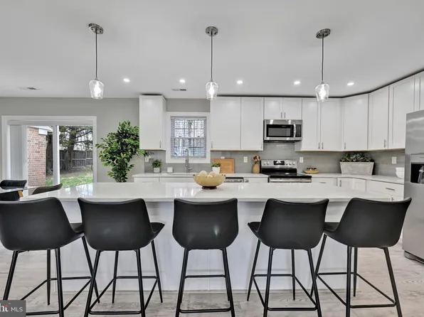 7904 Rosaryville Rd, Upper Marlboro, MD 20772