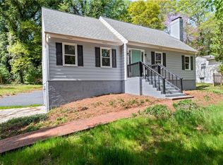 1422 Reynolda Rd, Winston Salem, NC 27104