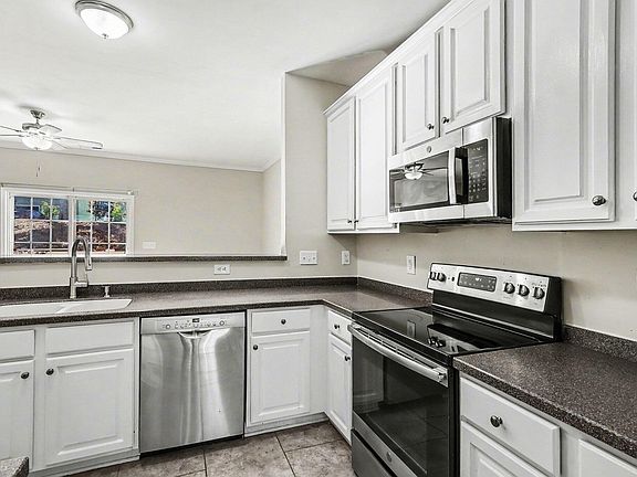 2nd image of 2707 Sunny Corners Ct