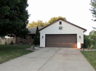 218 W Ramey St, Rossville, IN 46065