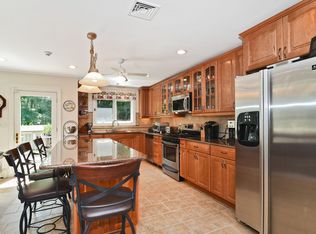 14 Pine Pl, North Caldwell, NJ 07006
