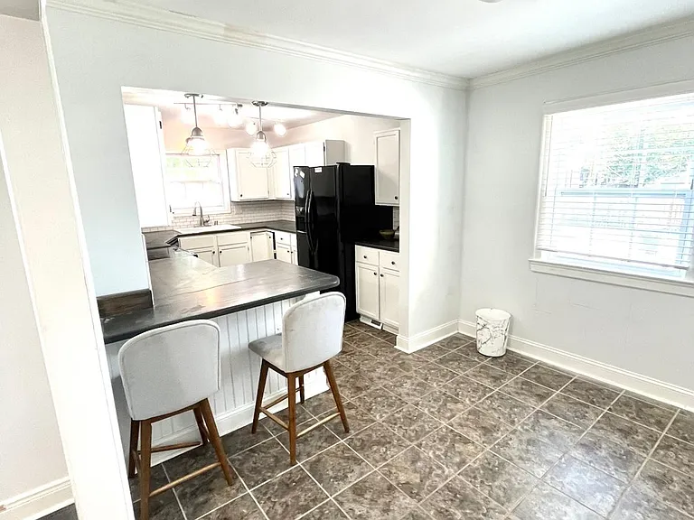 301 Poplar Dr — Photo 13