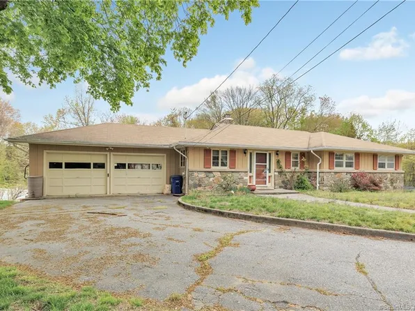 46 Iwanicki Circle, Bridgeport, CT 06610