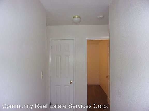 3rd image of 337 Shasta Dr