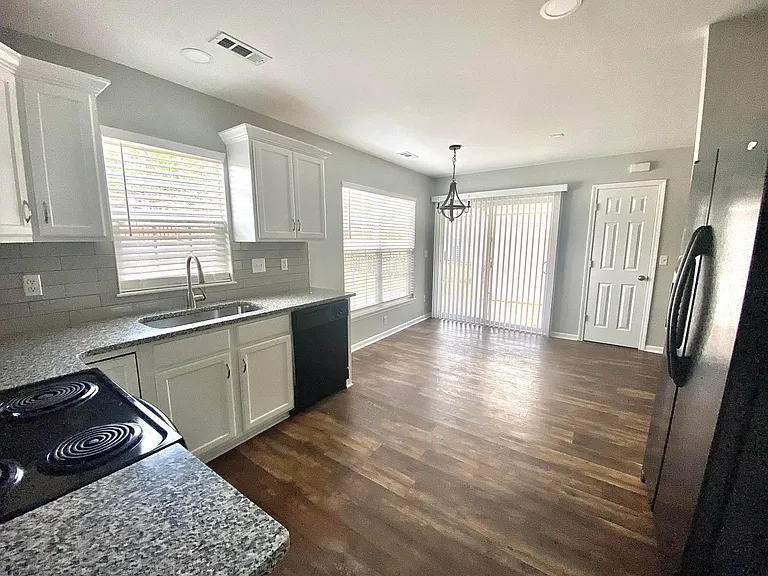 7038 Whittingham Dr — Photo 8