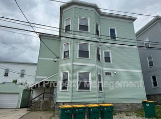 19 Chester St #1F, Woonsocket, RI 02895