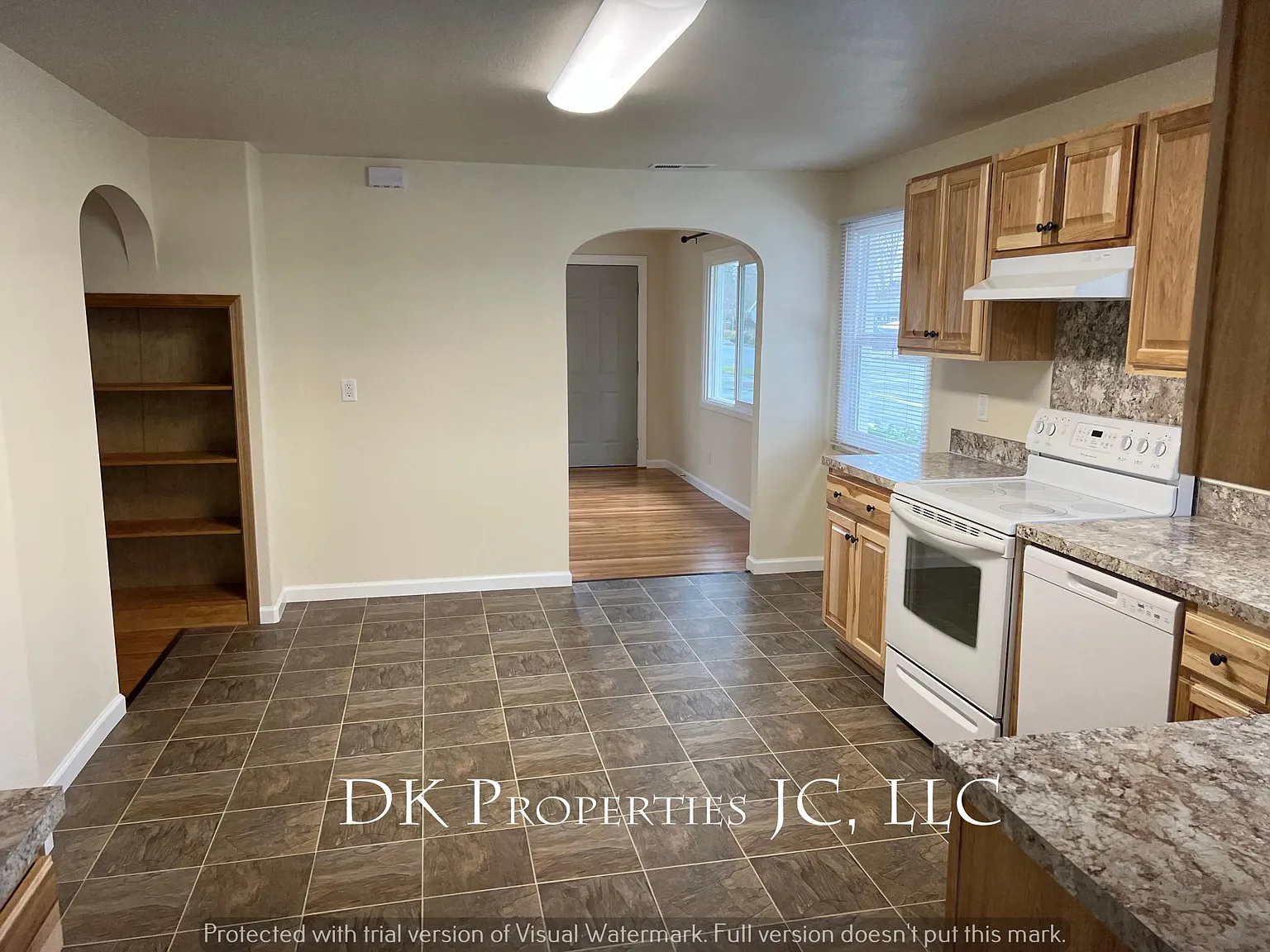 2 bed, 950 sqft, $1,695 — Photo 3