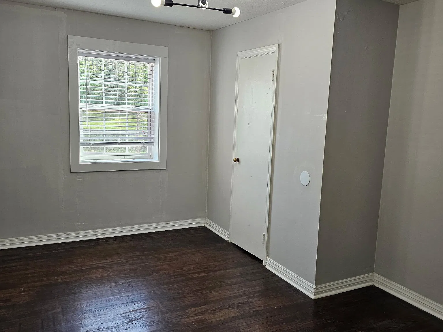 155 Midway Dr — Photo 3