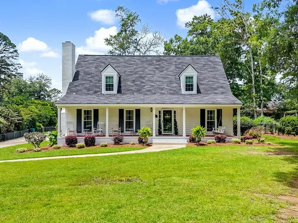 2421 W Alberson Dr, Albany, GA 31721
