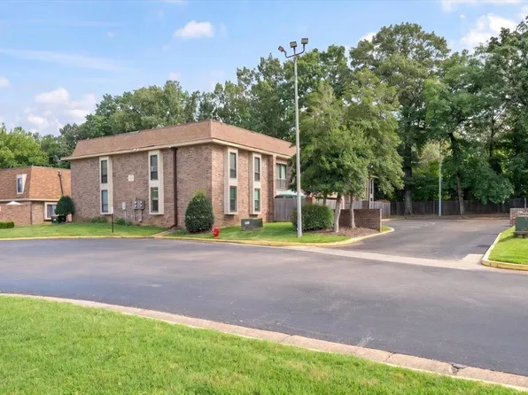 6633 Poplar Woods Cir S APT 4, Memphis, TN 38138