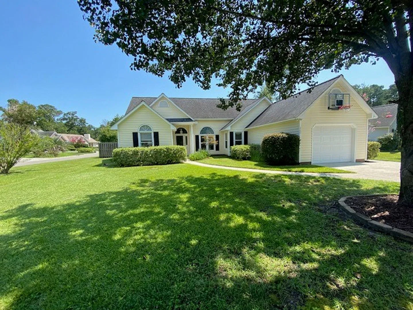 Stunning 3 bedroom 2 bath home in Northchase — Photo 2