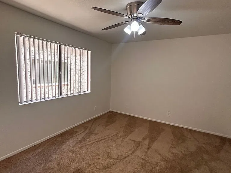14135 Doty Ave — Photo 20
