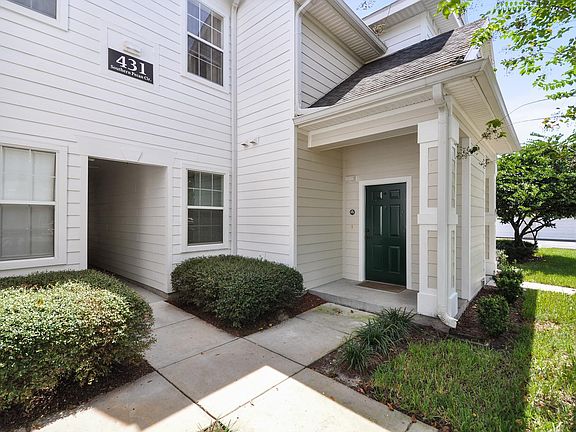2nd image of 431 Southern Pecan Cir Unit 202