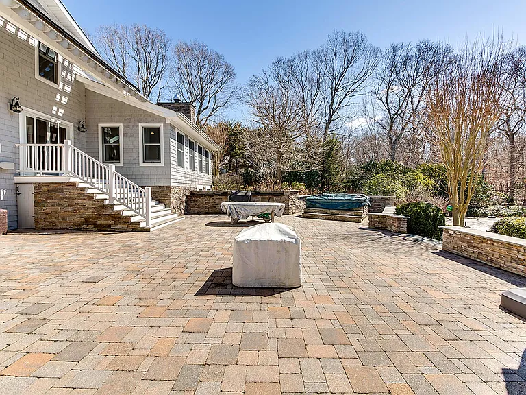 23 Hedges Banks Dr — Photo 27
