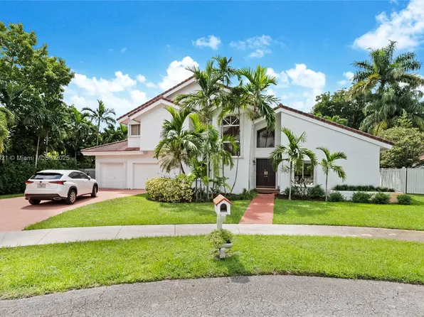 2380 NE 214th St, Miami, FL 33180