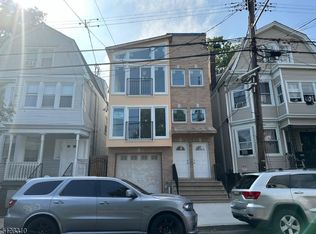 869 S 19th St, Newark, NJ 07108
