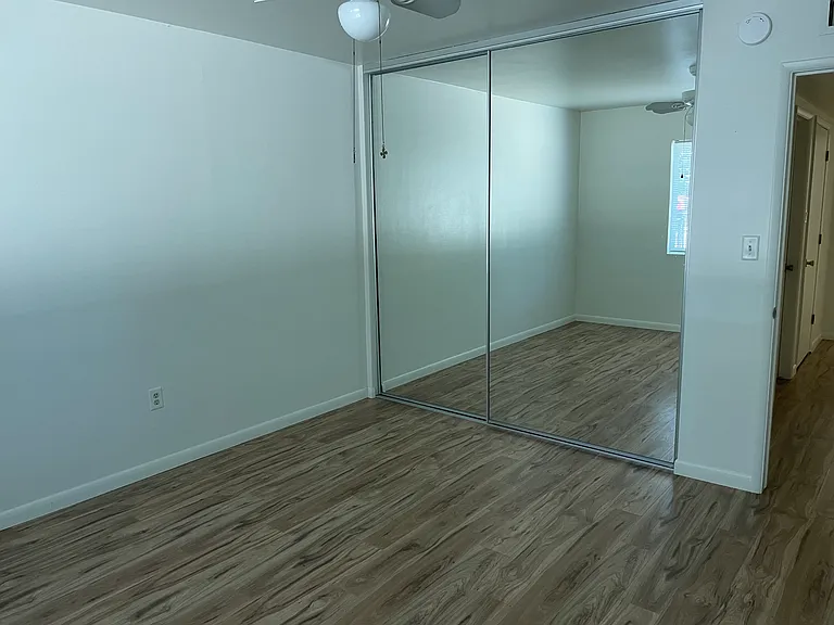 803 N Walnut St — Photo 14