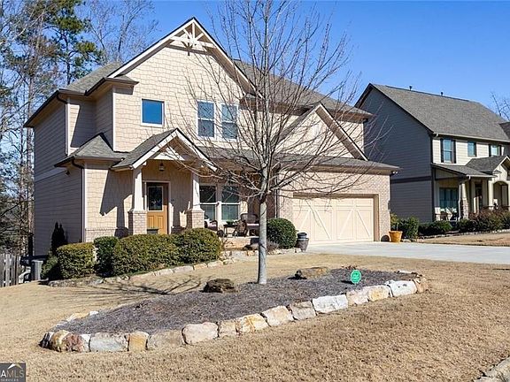 2nd image of 918 Pine Way
