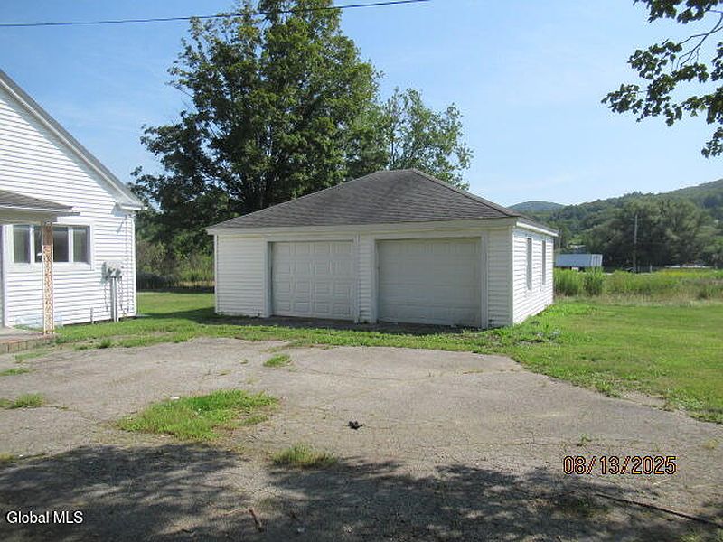 3rd image of 1 Satterlee Hollow Road