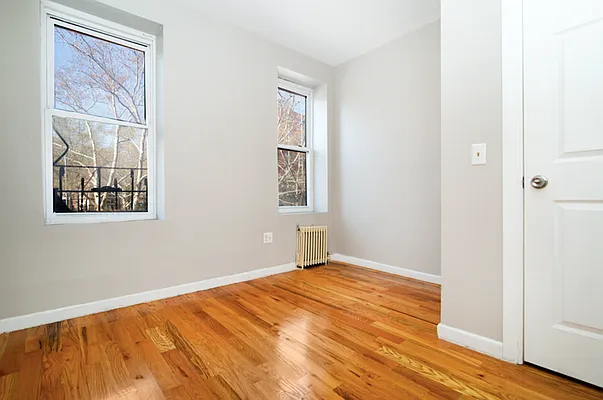 Rented by REAL New York | media 19