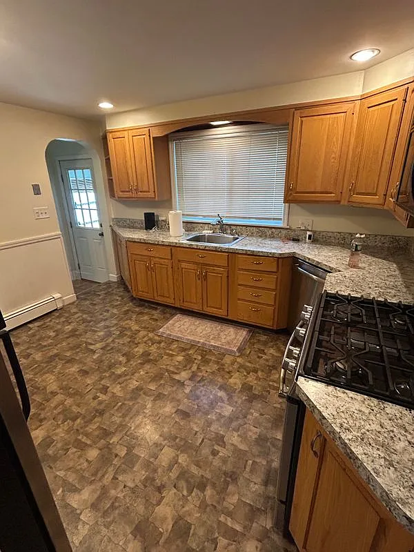 2 bed, 1.0 bath, 1250 sqft, $2,450 — Photo 3