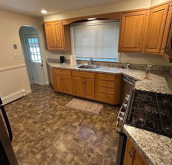 17 Pinewood Rd — Photo 3