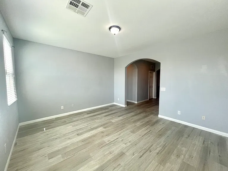 576 Glassford Ct — Photo 28