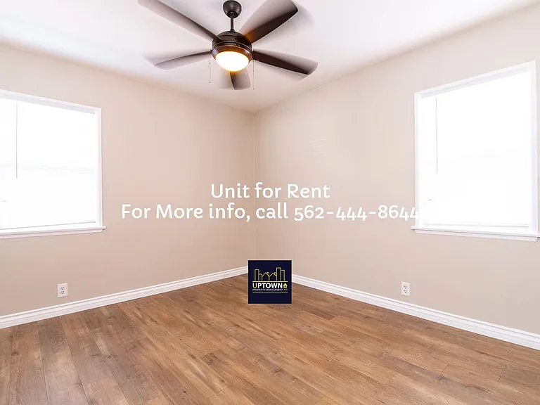 11750 Downey Ave — Photo 12
