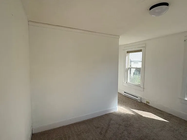596 Portland St — Photo 7