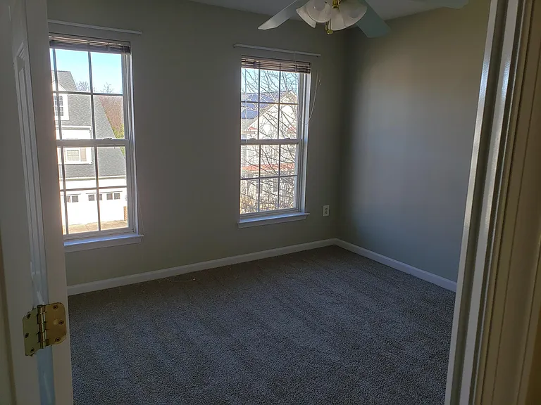 1006 Hoke Ln — Photo 23