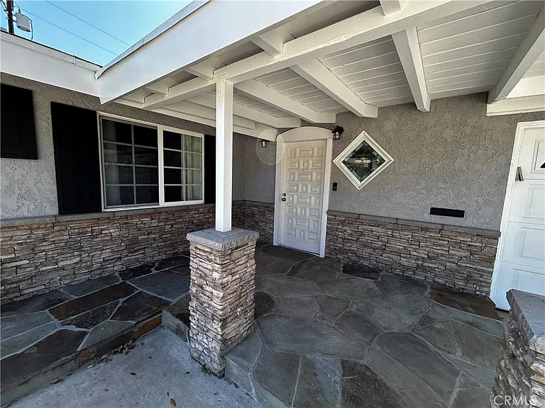533 S Devon Rd — Photo 14