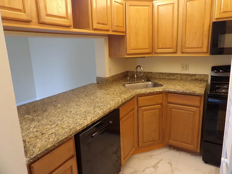 623 Sea Pine Way #D2 — Photo 10