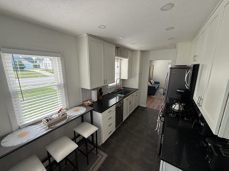 406 18th Ave SW — Photo 19