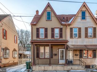 327 S 10th St, Lebanon, PA 17042