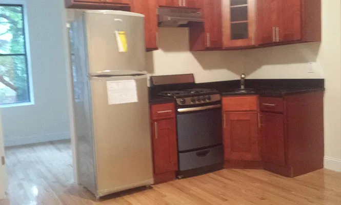 Rented by Camhi NYC Realty Inc | media 17