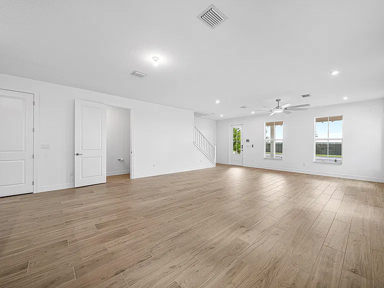 10720 SW Pioneer Pkwy — Photo 49