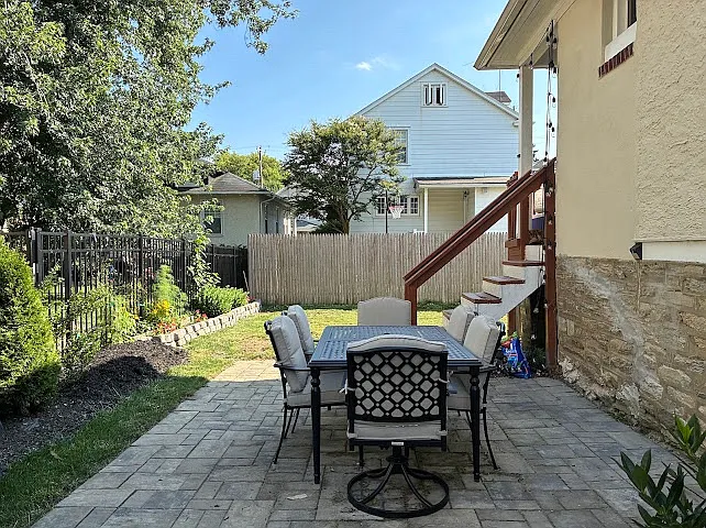 210 Paxson Ave — Photo 15