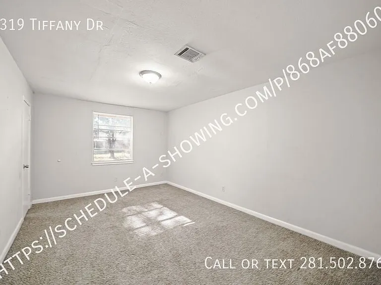 4319 Tiffany Dr — Photo 3