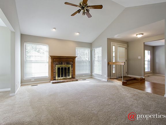 Living Room / Dining Room
