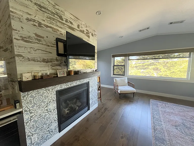 324 Selma St — Photo 18