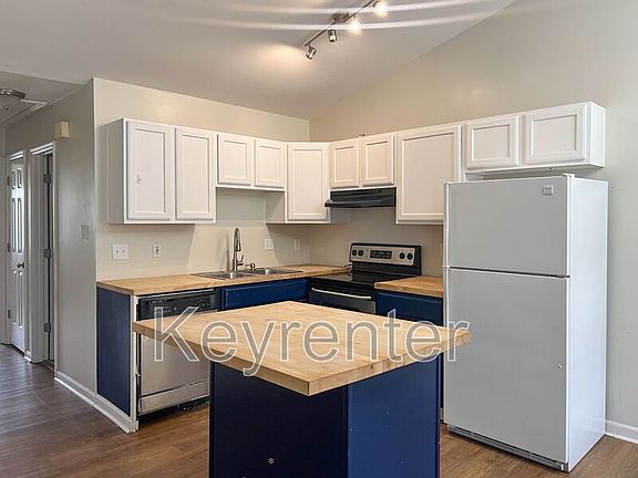 2nd image of 2013 Countryhill Ln