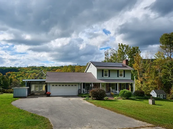 10 Phillips Dr, Colrain, MA 01340